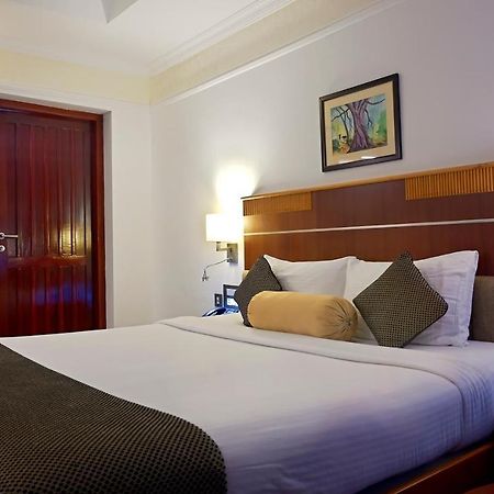 Contour Backwaters Hotel Resort & Convention Centre Rāmankari Εξωτερικό φωτογραφία