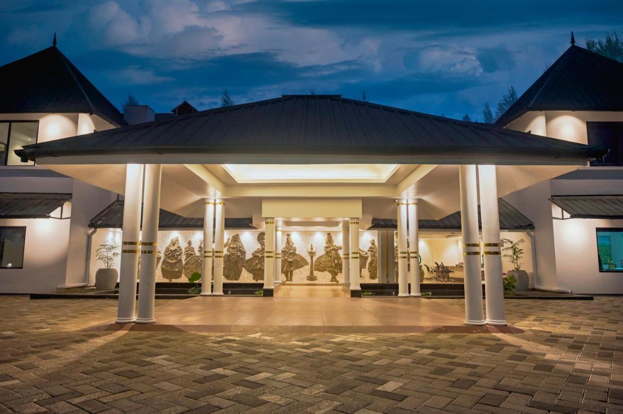 Contour Backwaters Hotel Resort & Convention Centre Rāmankari Εξωτερικό φωτογραφία